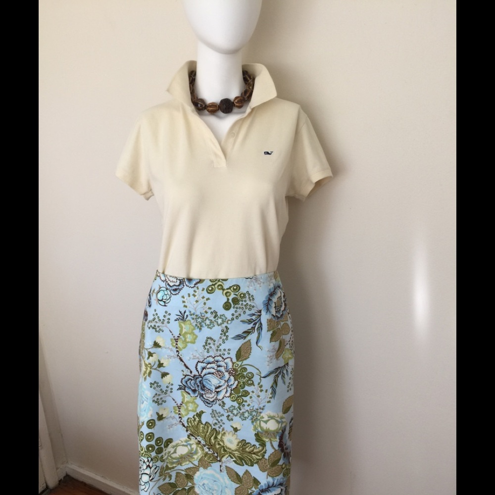 EUC Vineyard Vines beige pique polo tee